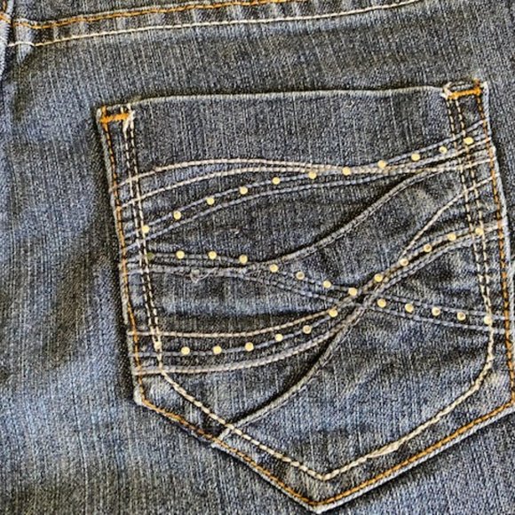 Salt Works NYC *Midrise Bermuda Shorts* Stretch DENIM Jeans *CRYSTAL Pockets * 2 - Picture 5 of 6